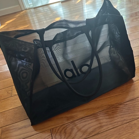 Alo Yoga- Sheer Tote Bag - black - Picture 5 of 5